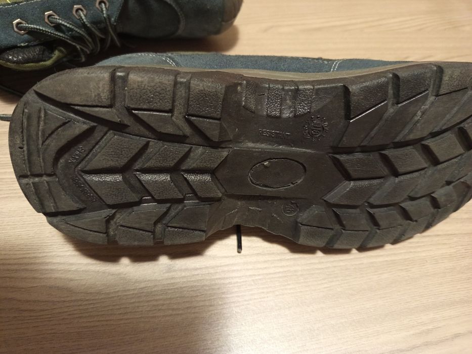 Продавам нови маратонки