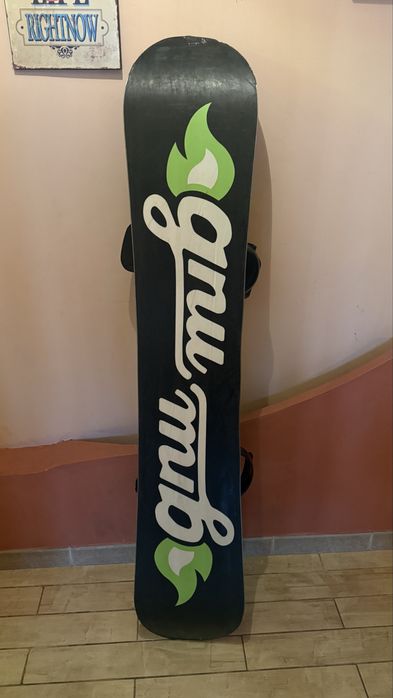 Snowboard GNU eco choice 157+ legaturi burton custom M/L