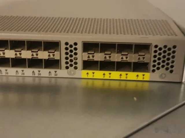 Cisco Nexus 2232PP Fabric Extender, 32x10Gb SFP+ и 8 uplink порта