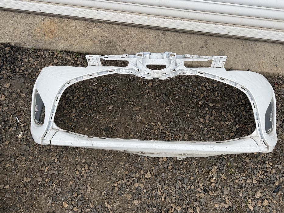 Предна броня за Toyota Yaris (2014-2017)