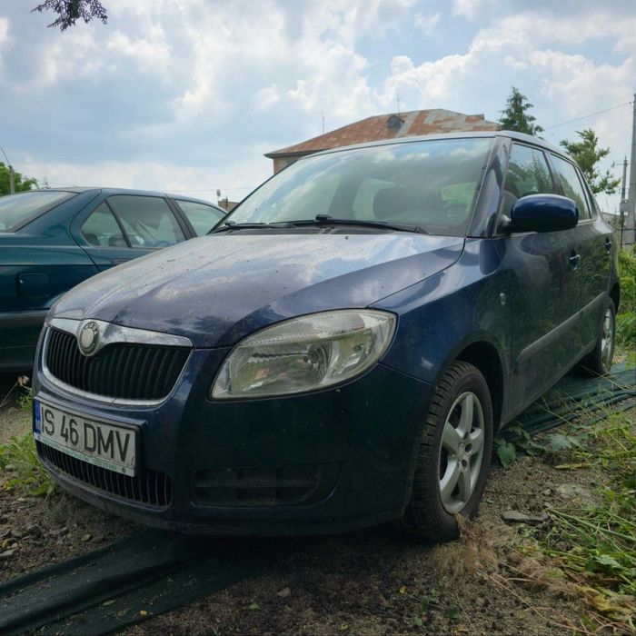 ROTI SKODA FABIA II complete plus inca 4 anvelope de vara ca noi