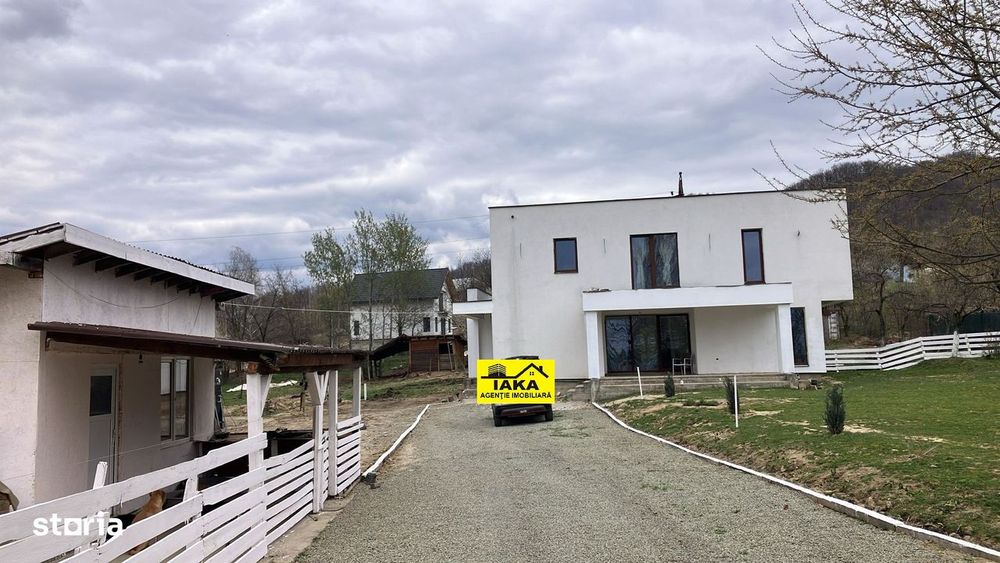 STR .CORBULUI, locatie de vis, casa cu 30 ari teren