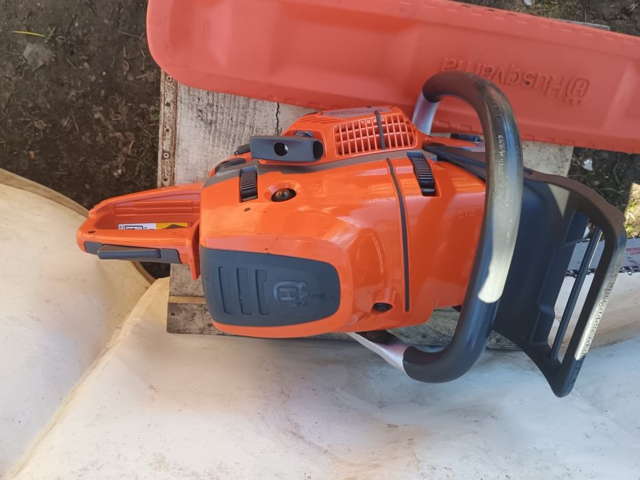 Husqvarna 592 XP . Lama 70 cm.