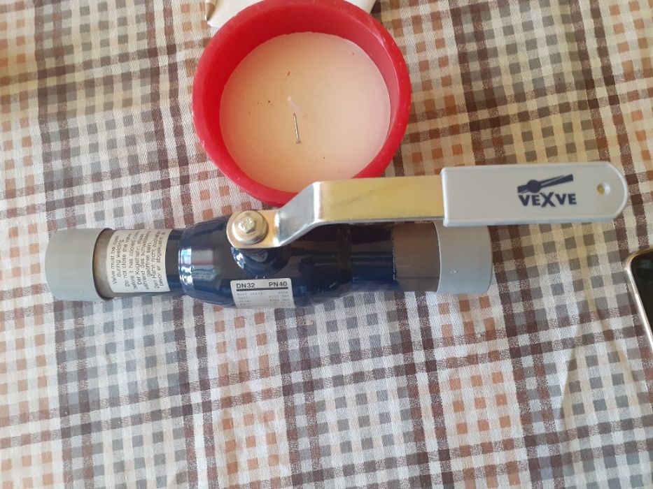 Спирателен кран за вода и пара