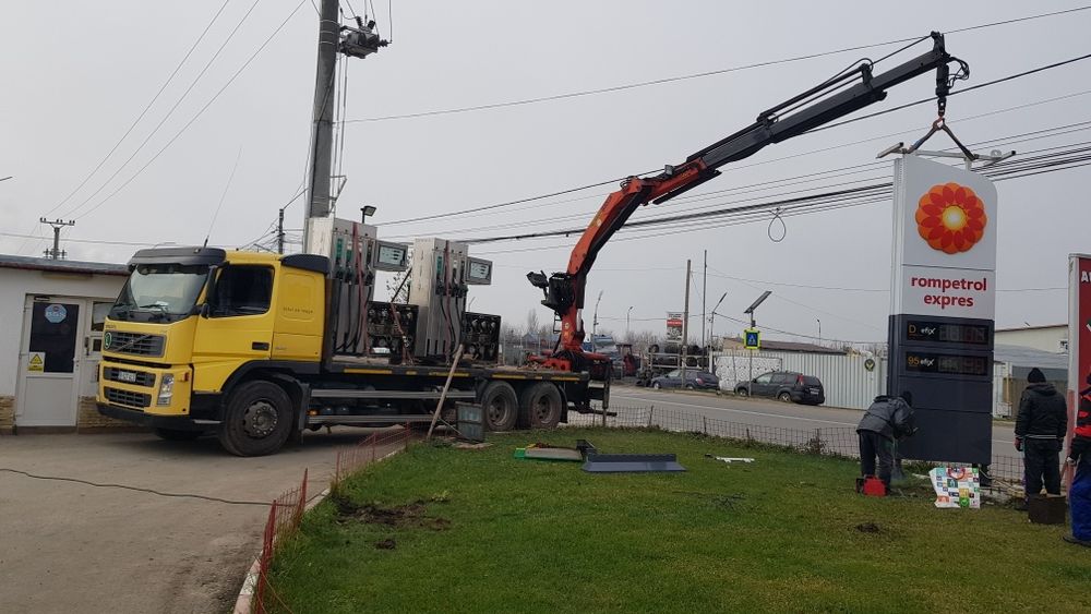 Camion cu macara inchiriez