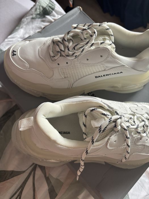 balenciaga triple s