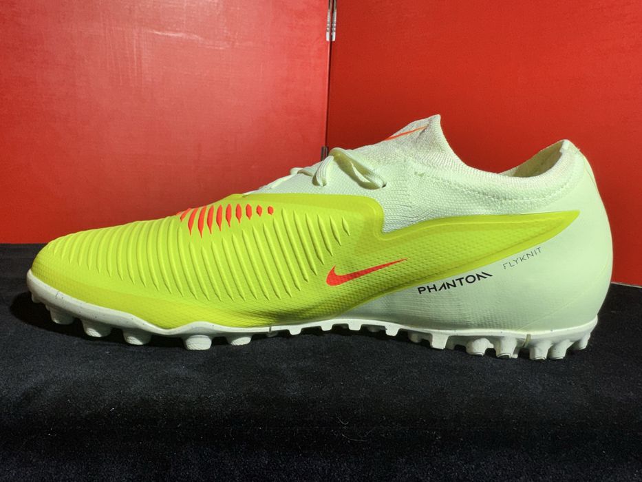 Оригинални! Nike Phantom 6 Low Pro TF - 45.5,46 Shoemag
