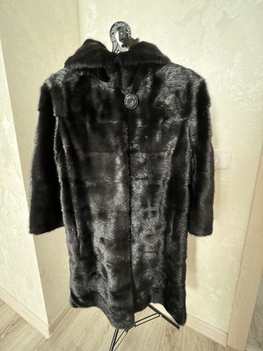 Продам норковую шубу