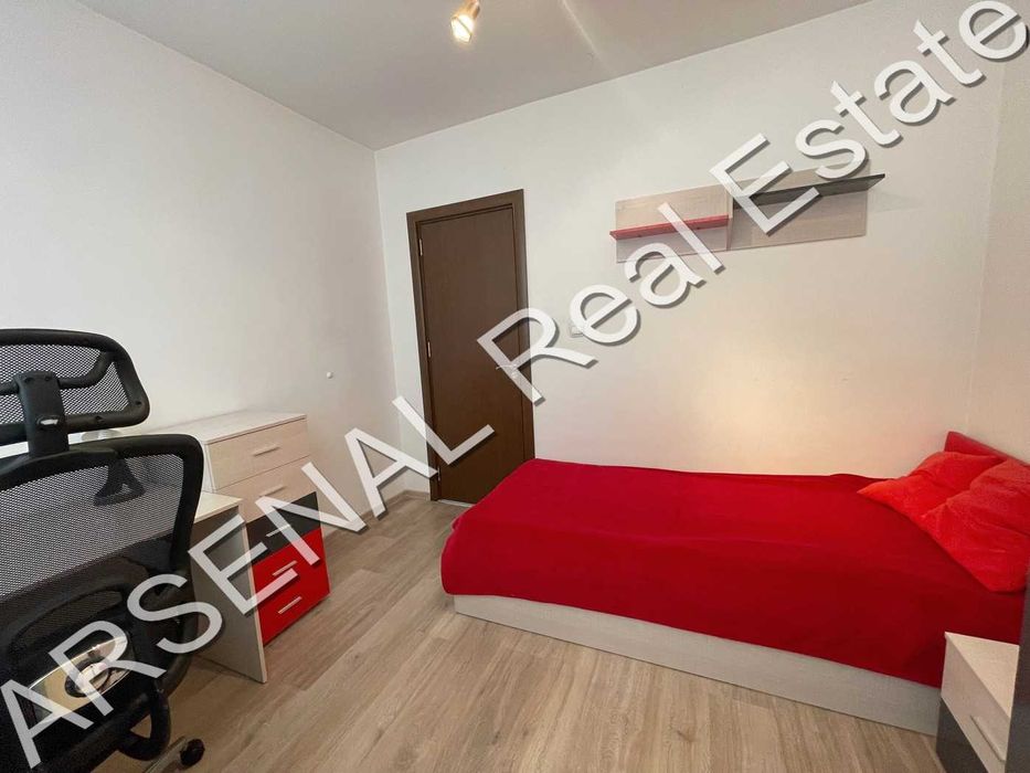 Продажба на четиристаен апартамент, Център