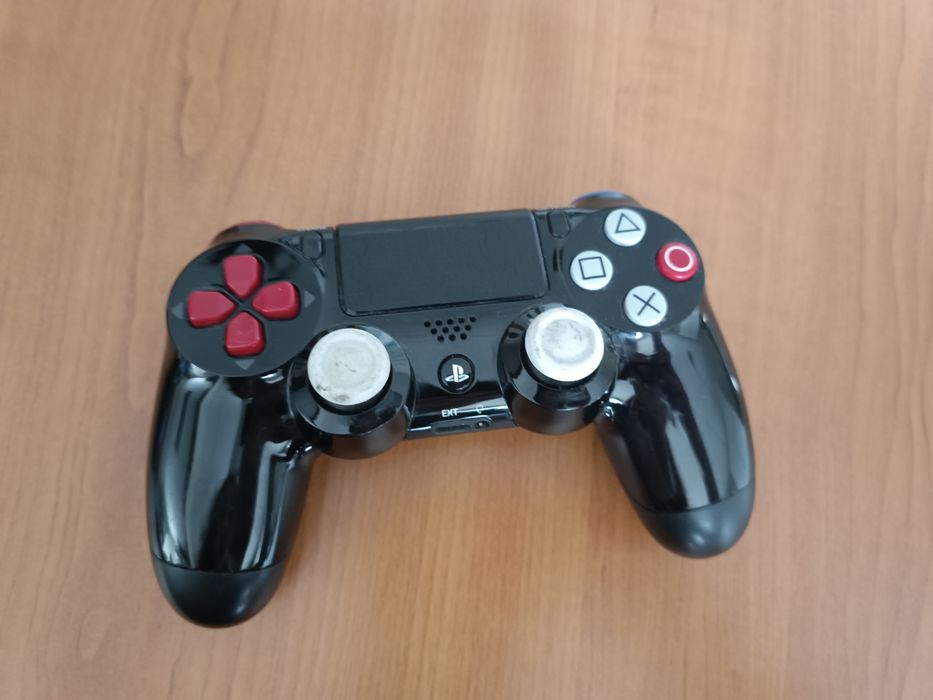 Джойстик за playstation 4 Star Wars Darth Vader limited edition
