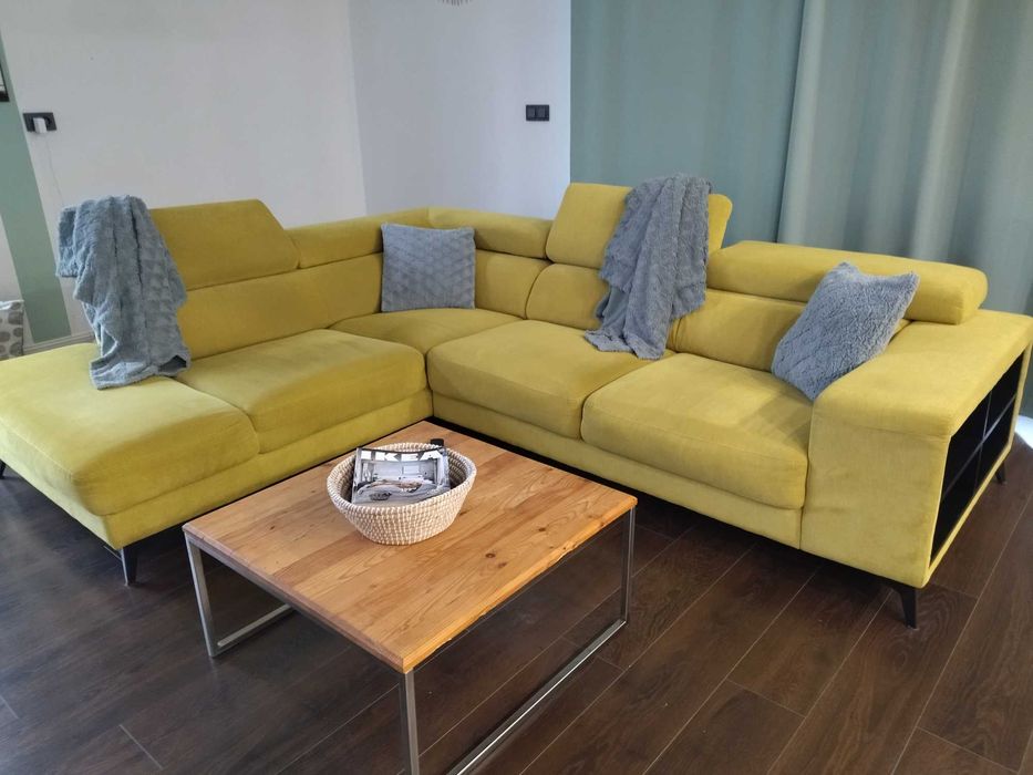 Ъглов диван жълт