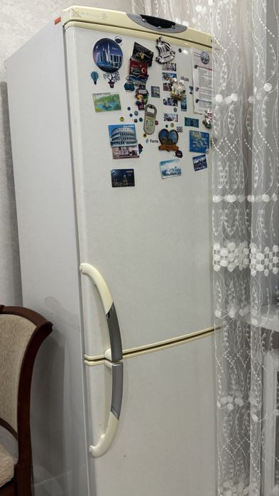 Продам холодильник LG