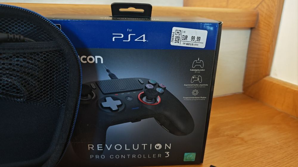 Професионален геймърски джойстик Nacon Revolution Pro Controller 3 за PS4 / PC (НОВ)
​Описание: