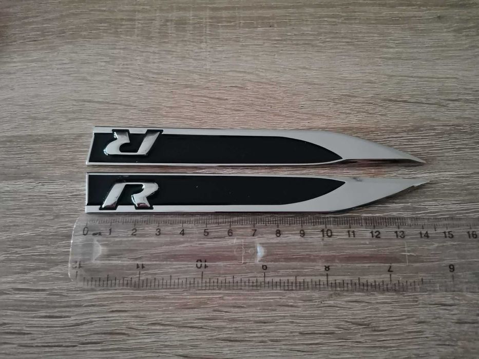 черна емблема за калник Volkswagen R