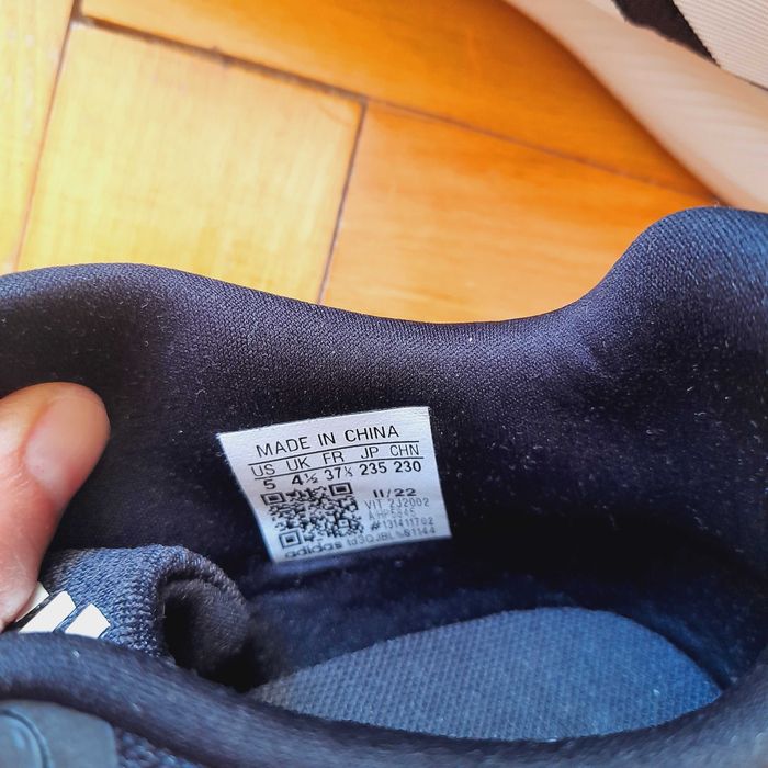 Оригинални маратонки Adidas за момче, юноша 37.1/3