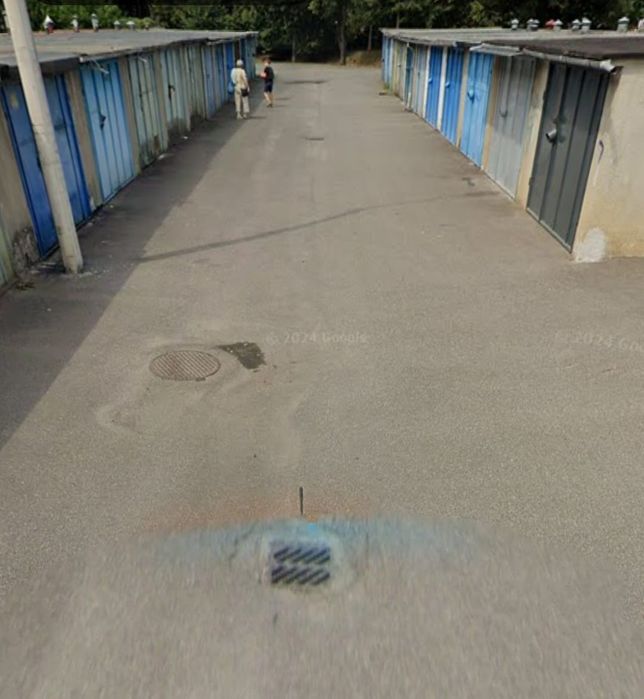 Vand garaj Tg.Mures , Str.Armoniei