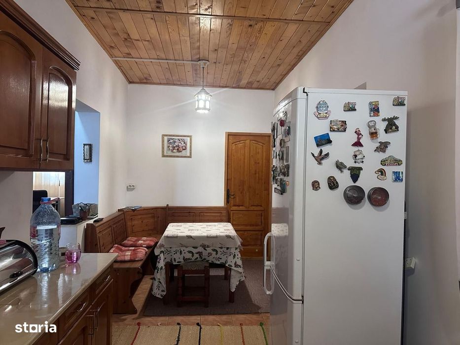 Casă de vânzare în Pucioasa!