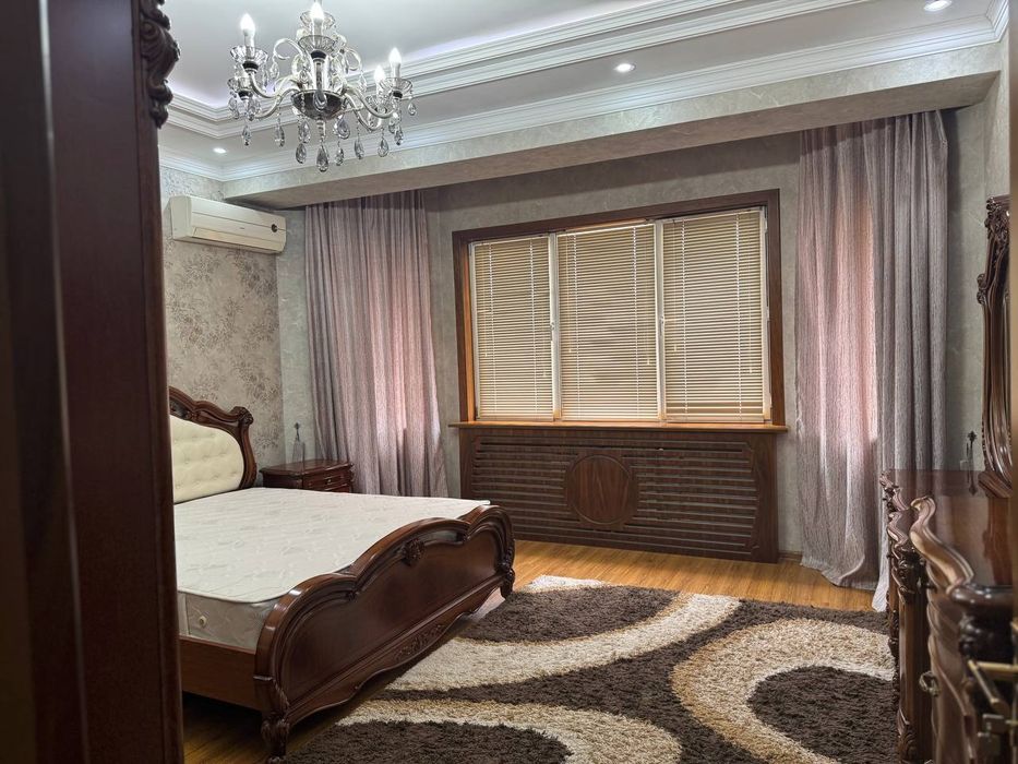 Аренда Ц-2 Алайский рынок 2/3/8 ЖК Голоден Хаус с обстановкой