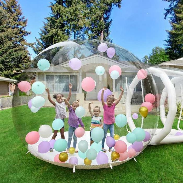 INCHIRIEZ ! Cort Bubble House Seabeloom, 3m diametru x 2.4m inaltime, set complet cu baloane
