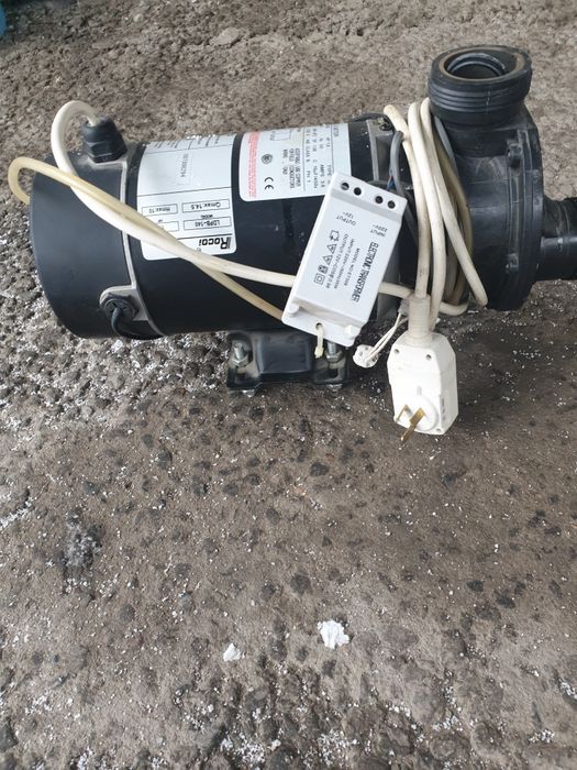 Продам циркуляционный насос Rocoi