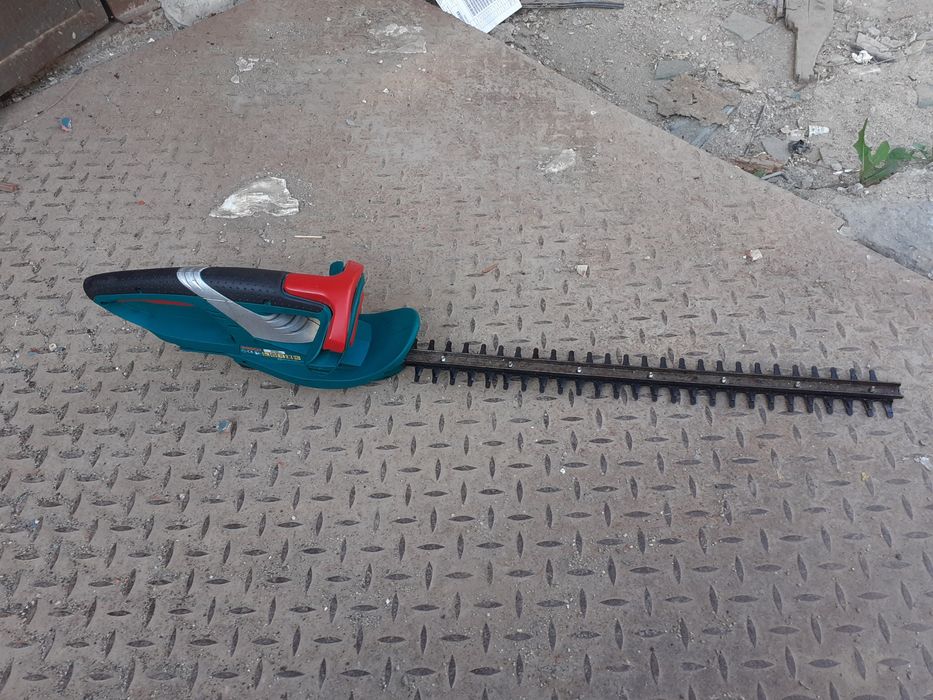 Foarfeca Tuns Gard Viu Bosch EasyHedgeCut 18v Doar Corp