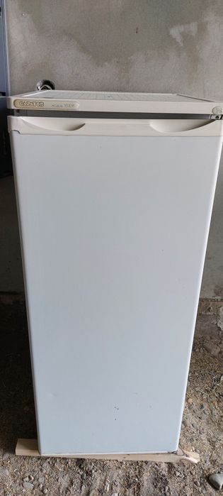 Xolodilnik rossiyskiy sotiladi