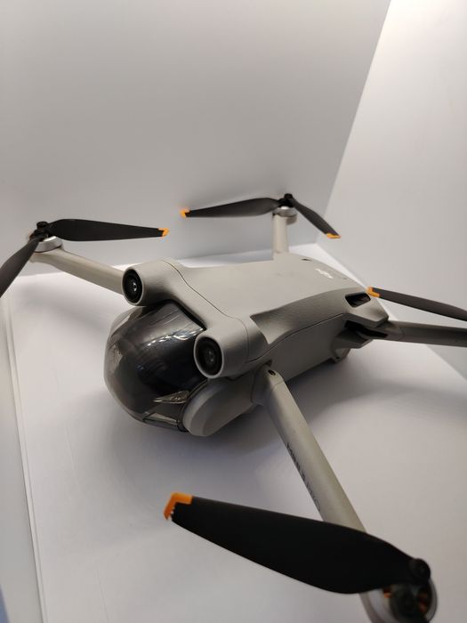 Дрон DJI mini 3 pro