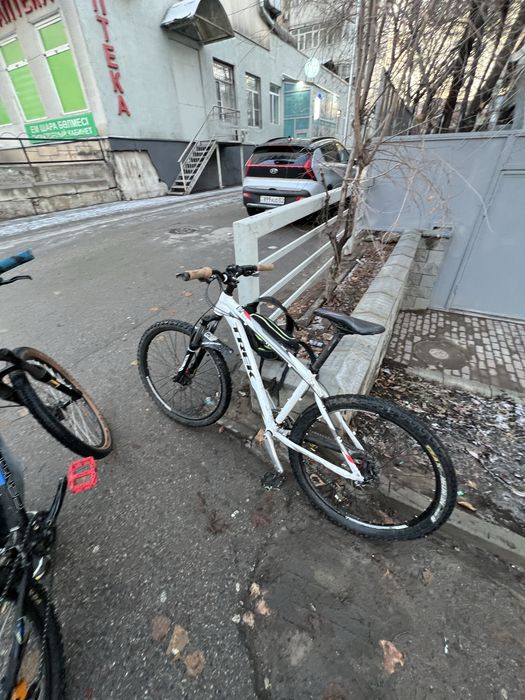 Велосипед TREK 3700 disc
