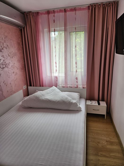 Închiriez Apartament cu 3 camere Tomis Nord Universitate