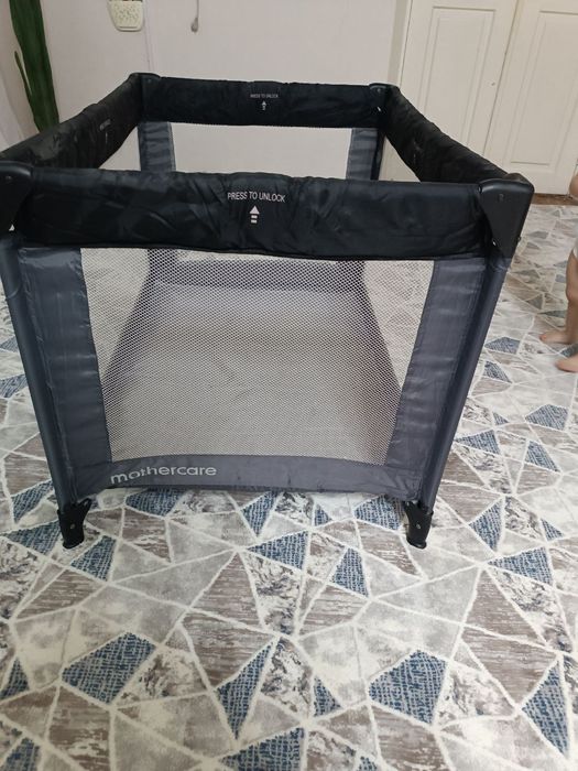 Продам детский манеж.