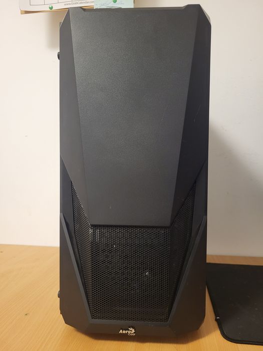 Carcasa Aerocool Zauron