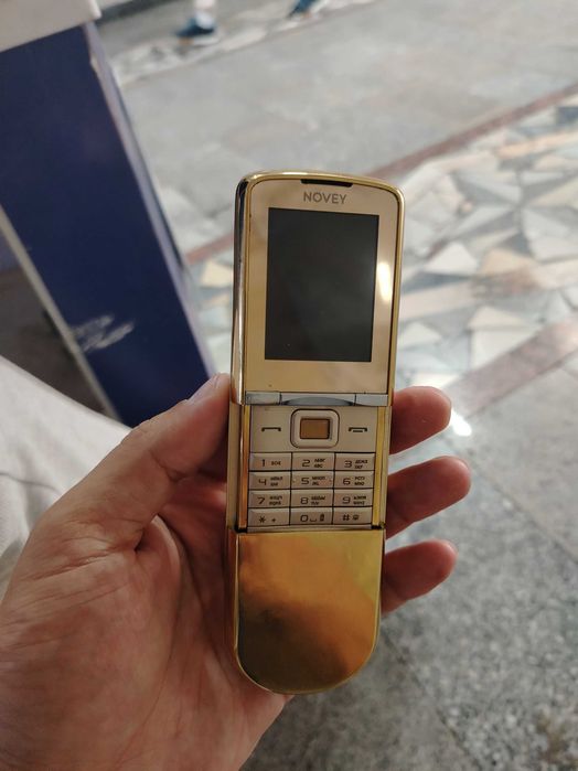 Novey telefon sotiladi