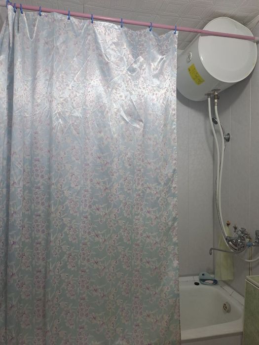 Продаю 2в3/2/12 на ул. Нарпайской за "Famili Park" ТЦ.