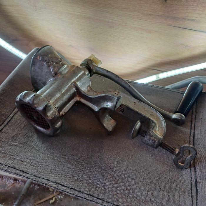 Руска чугунена мелачка