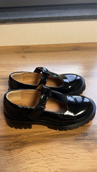 Школьные туфли для  девочек