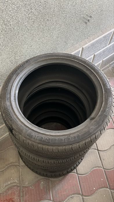 Продаеться шины 17