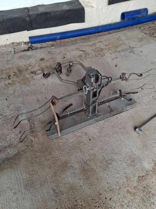 Suport biciclete auto se montează pecuiul de remorcare