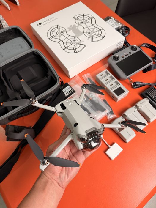 Дрон DJl Mini 4 Pro самая полная комплектация