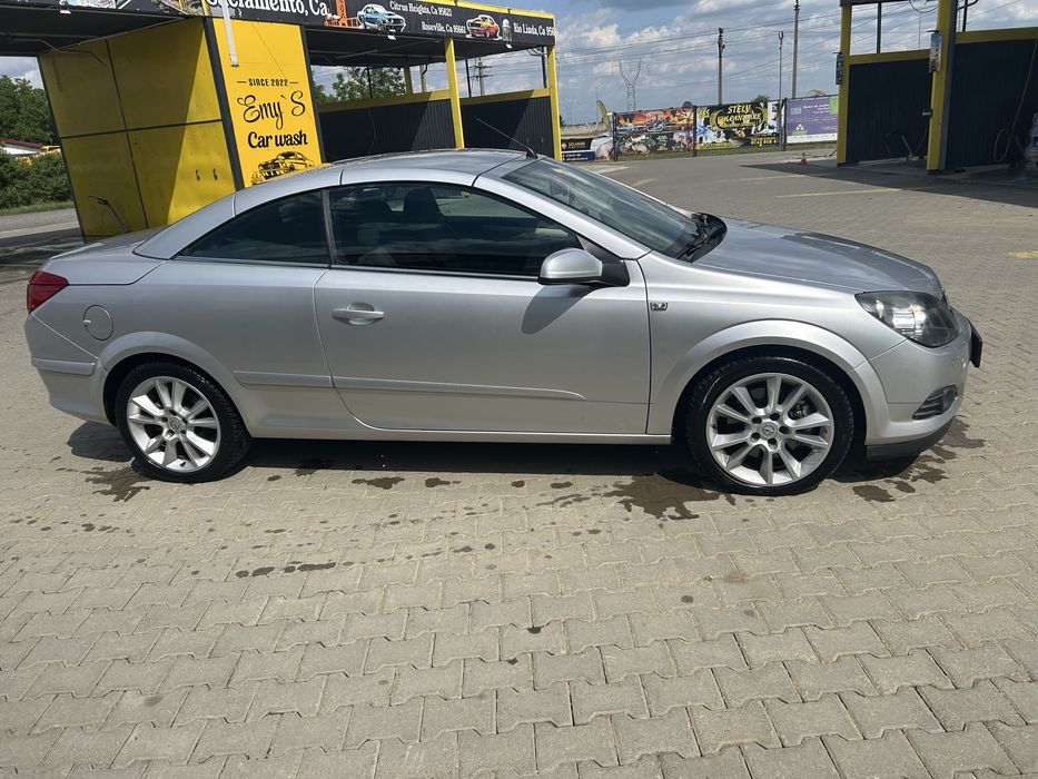 Opel Astra H Twintop