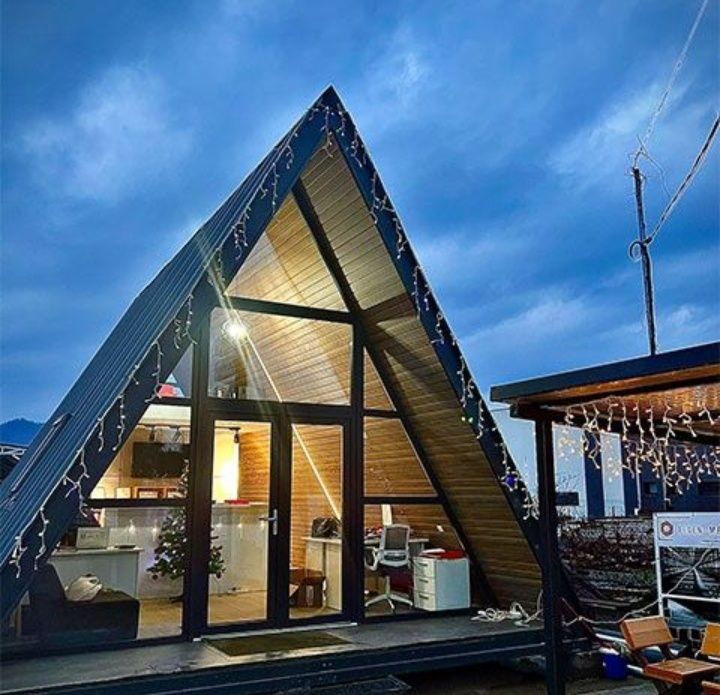 Vând cabane tip A frame