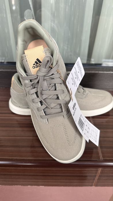 Обувки Adidas Stealth 5