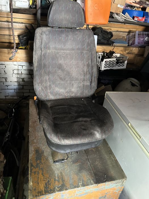 Силенье водительское Гольф 3