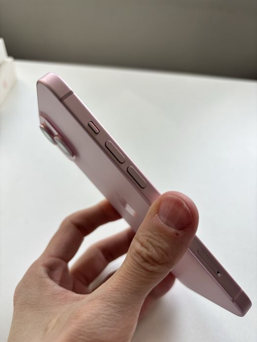 Продам Iphone 15 128GB Pink