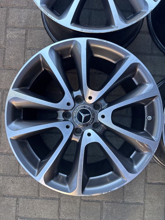 Se vand jante originale Mercedes E class R18 2 dimensiuni