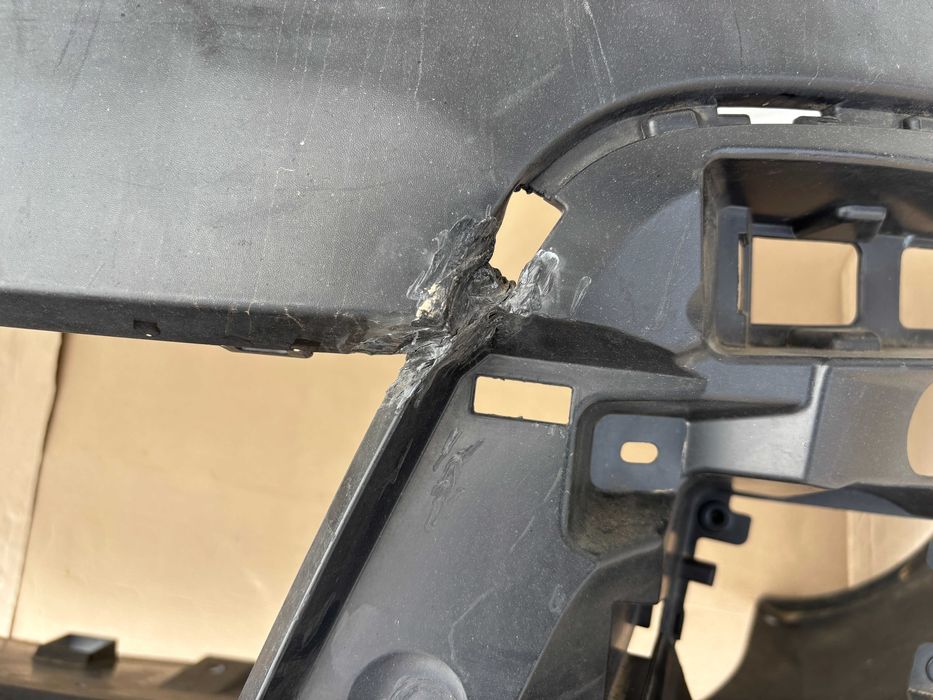 Bara fata Peugeot Partner / Citroen Berlingo dupa 2015 cod 9810923377