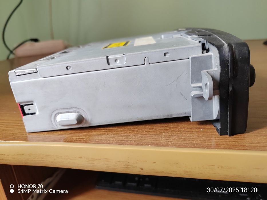 Vând Casetofon Mercedes c200 w203