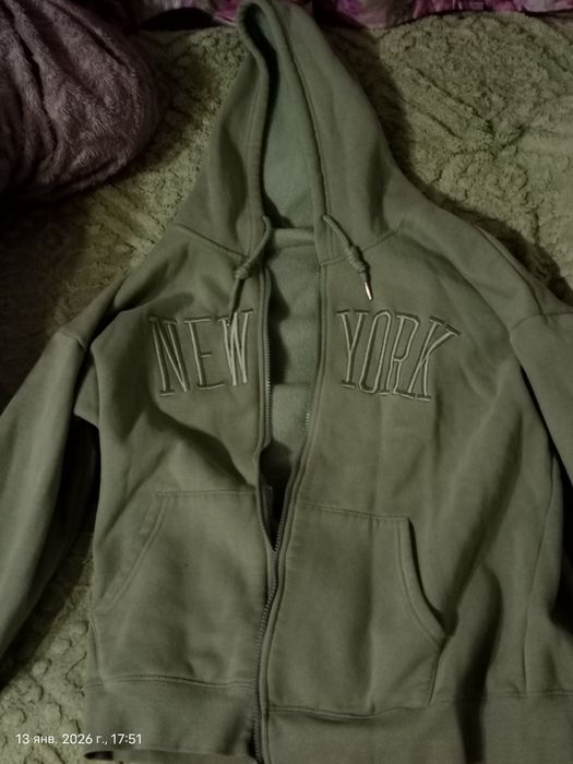 Тёплая зелёная кофта