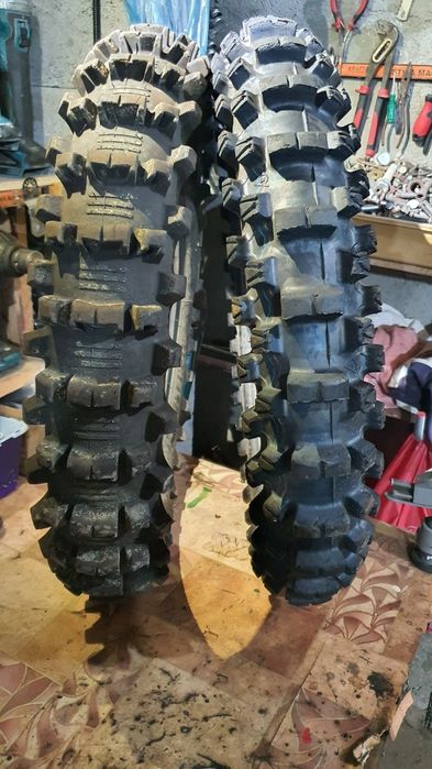 110 90 19 Michelin & Dunlop ( 110 90 R19)