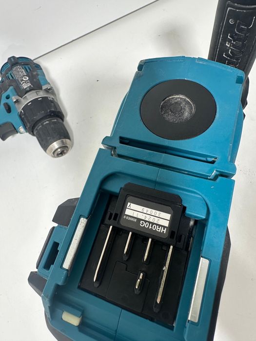 Set Makita XGT 40V – Bormasina DF002G + Ciocan rotopercutor HR010G (fara acumulatori si incarcator)