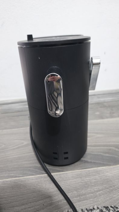 Aparat de cafea cu boabe rotunde